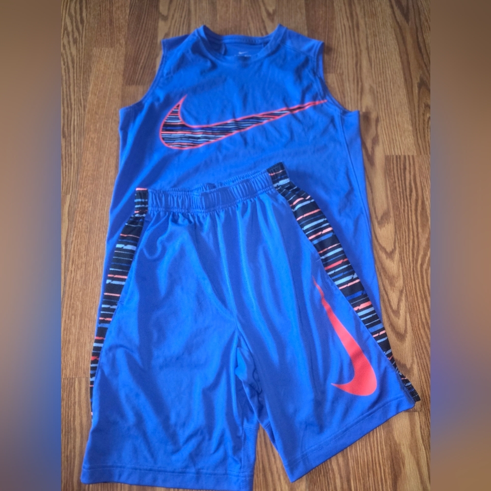 Boys YXL YLG Nike Tank and Short EUC Periwinkle Blue
